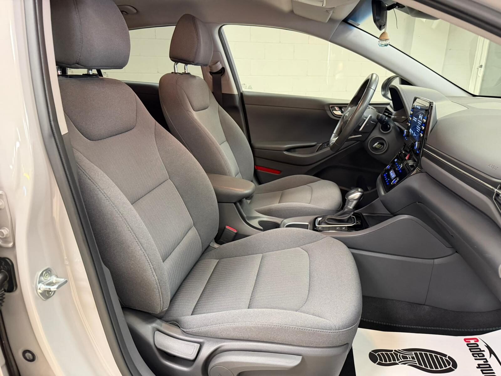 HYUNDAI IONIQ 1.6 GDI PHEV Tecno DCT