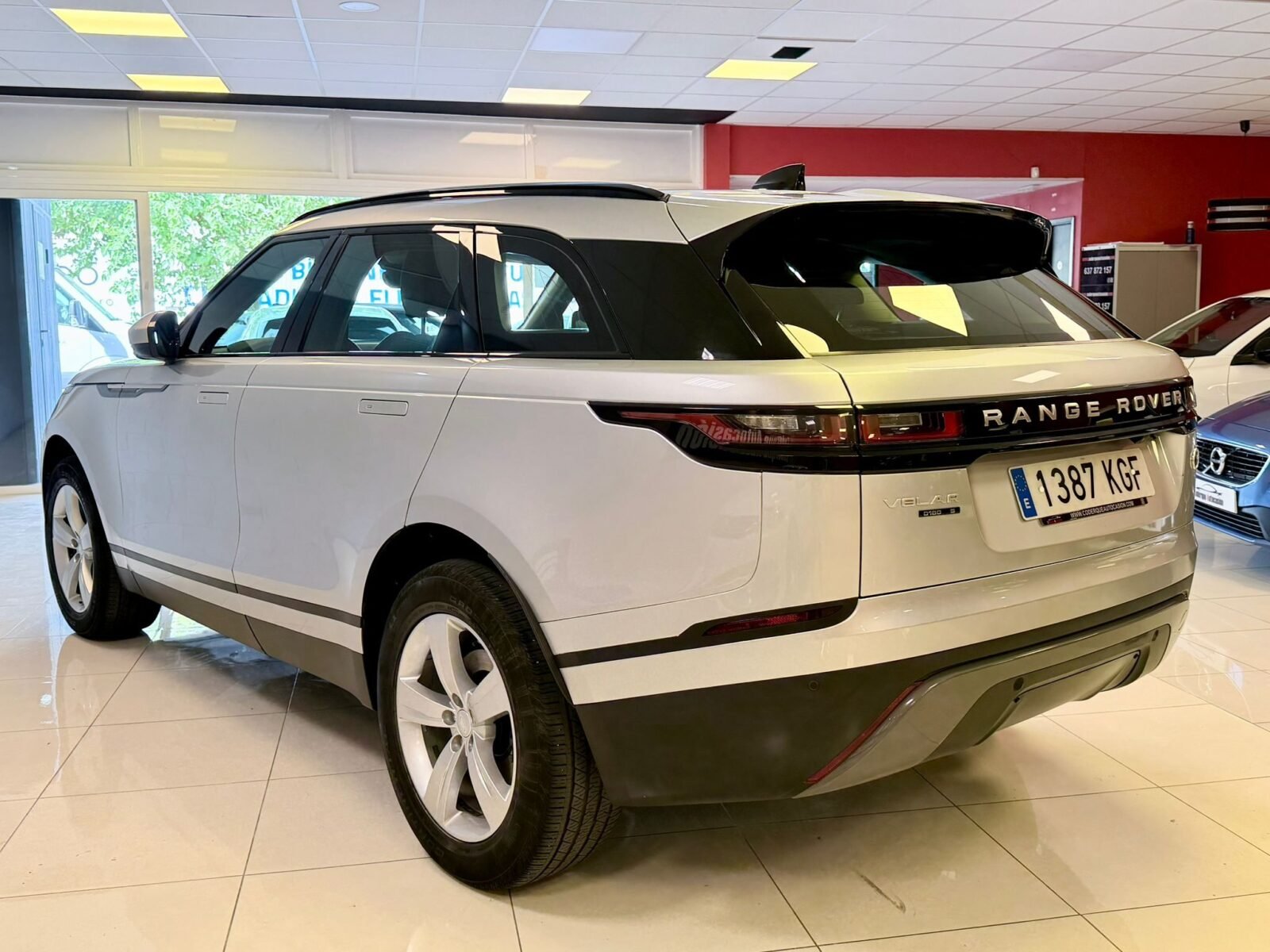 LAND-ROVER RANGE ROVER VELAR 2.0 D180SE 4WD AUTO