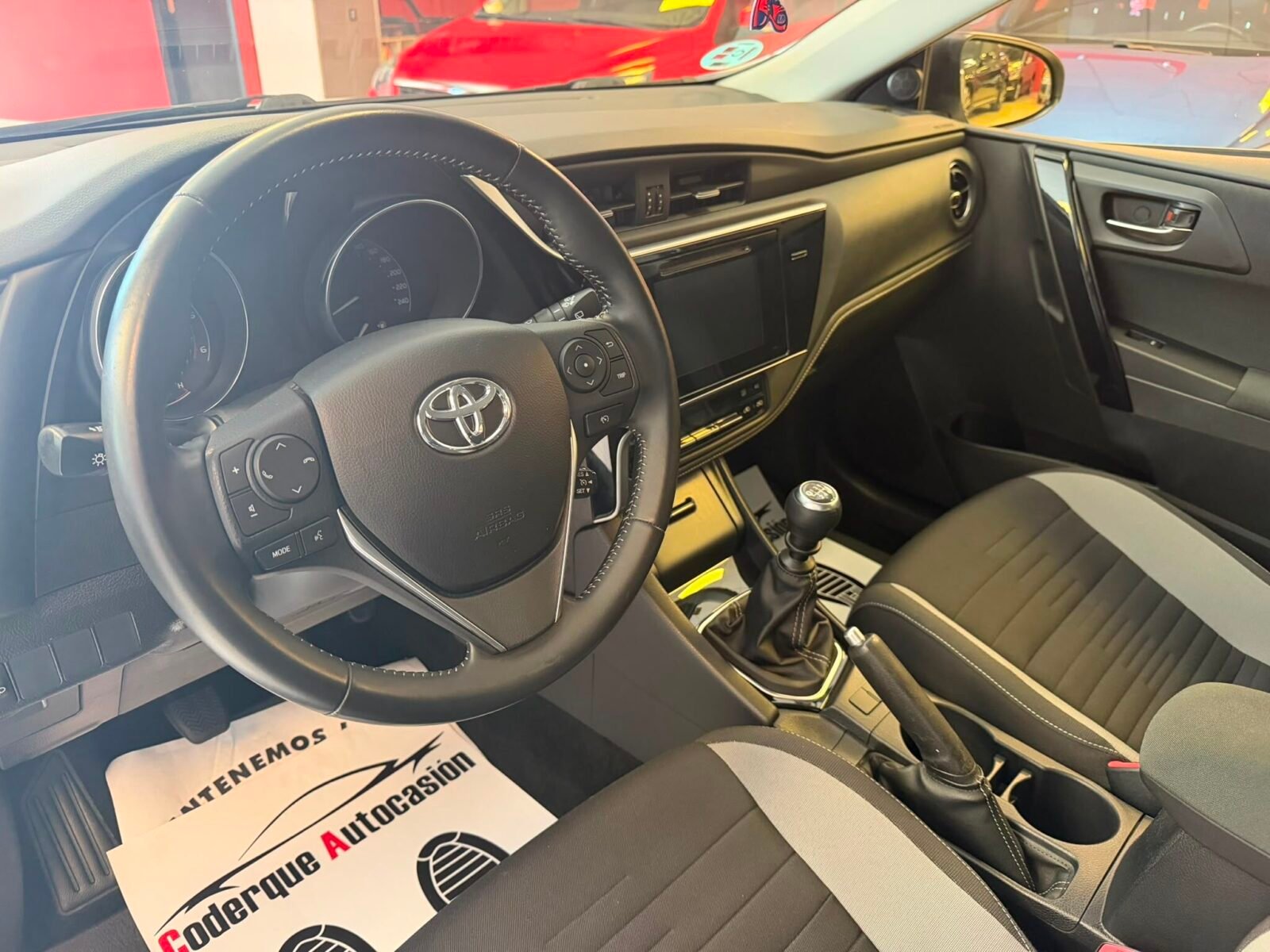 TOYOTA Auris 1.4 D-4D ACTIVE 90CV
