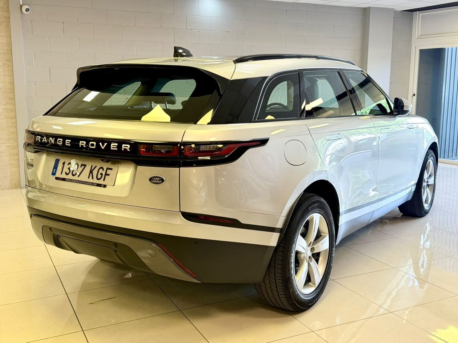 LAND-ROVER RANGE ROVER VELAR 2.0 D180SE 4WD AUTO