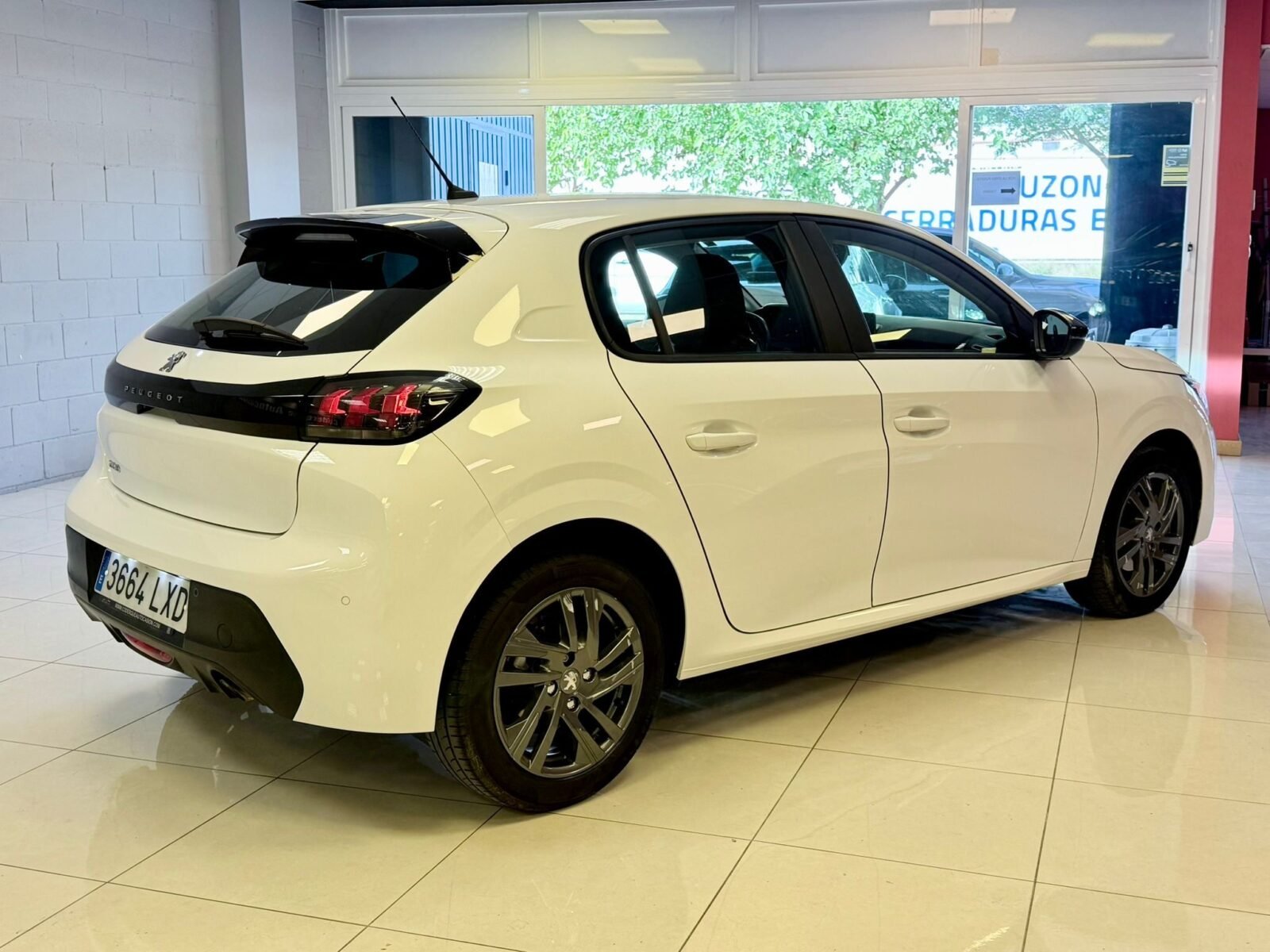 PEUGEOT 208 BlueHDi Active Pack
