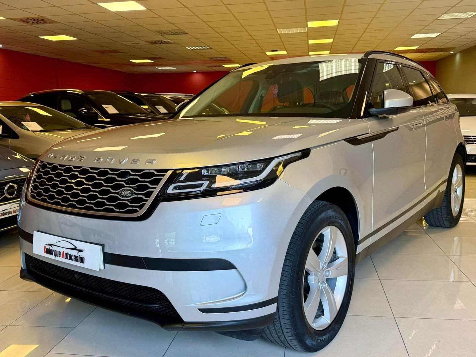 LAND-ROVER RANGE ROVER VELAR 2.0 D180SE 4WD AUTO