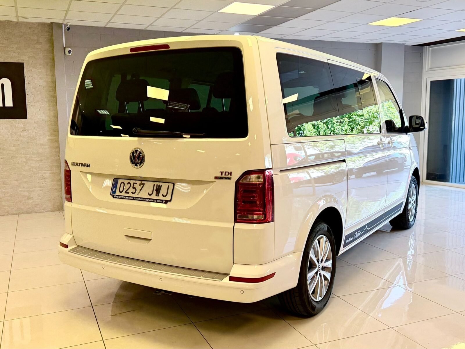 VOLKSWAGEN MULTIVAN 2.0 TDI Comfortline 4Motion