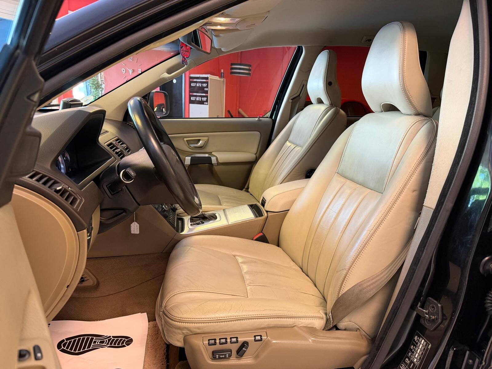 VOLVO XC90 2.4 D5 AWD Summum Auto