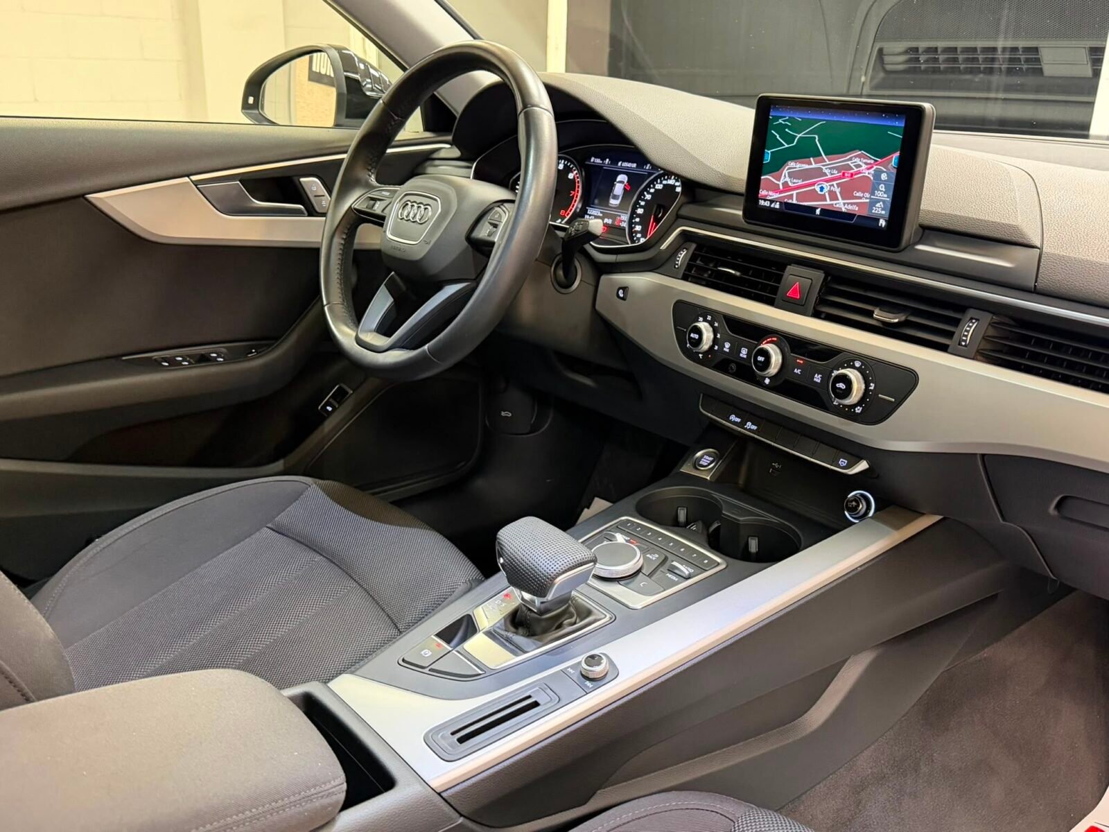 AUDI A4  Advanced 35 TFSI S tronic