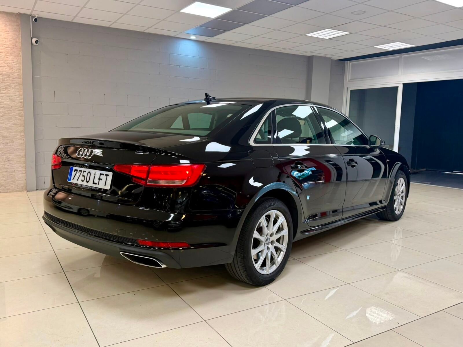 AUDI A4  Advanced 35 TFSI S tronic