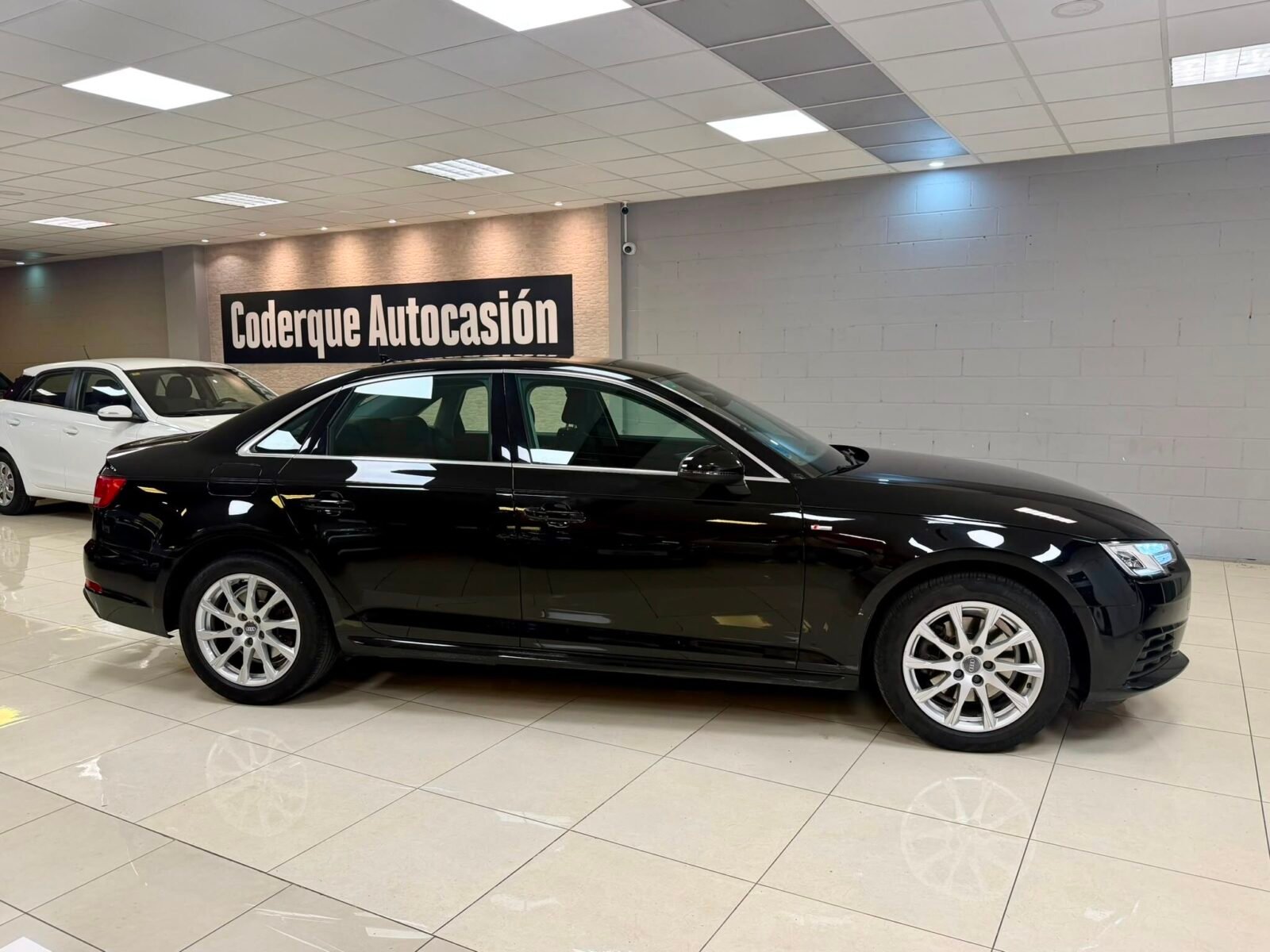 AUDI A4  Advanced 35 TFSI S tronic
