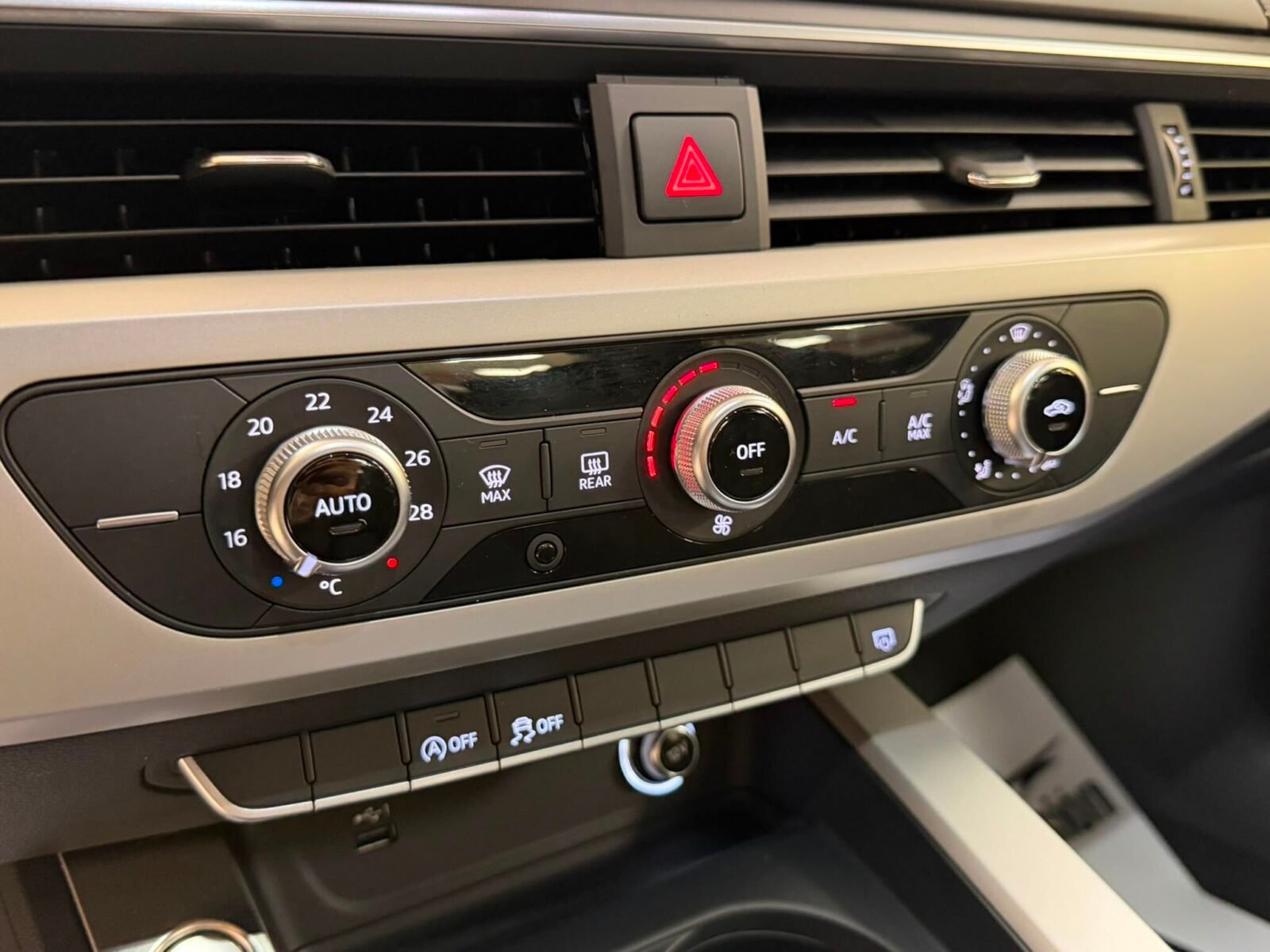 AUDI A4  Advanced 35 TFSI S tronic