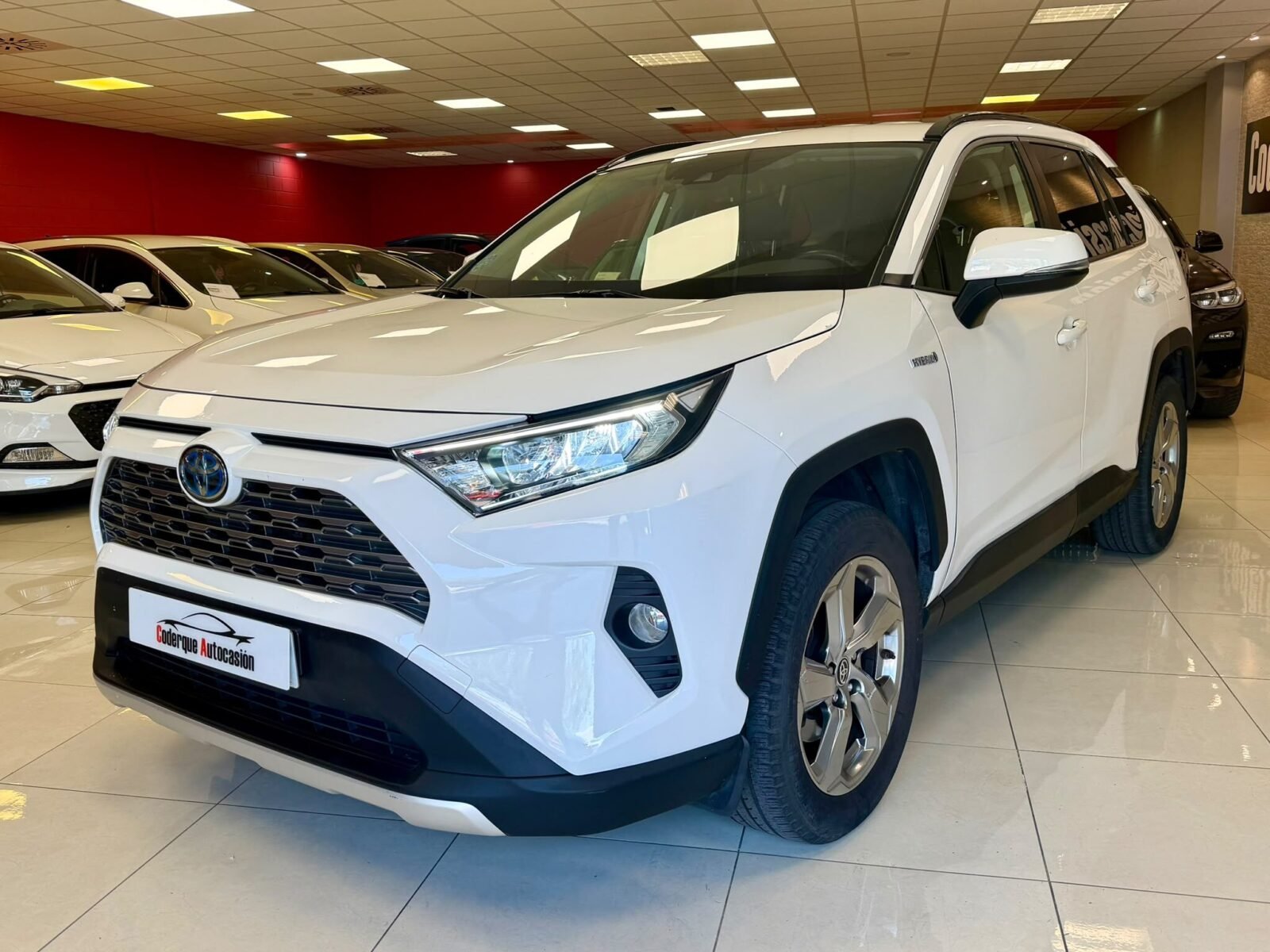 TOYOTA RAV4 2.5l 220H Advance