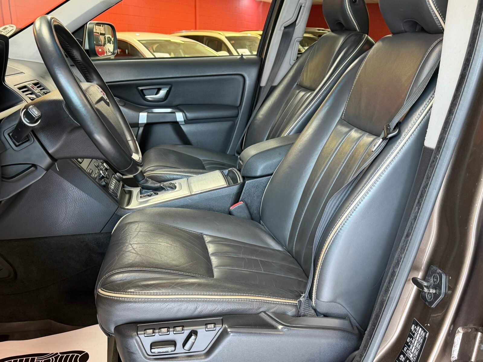 VOLVO XC90 2.4 D5 AWD Summum Auto