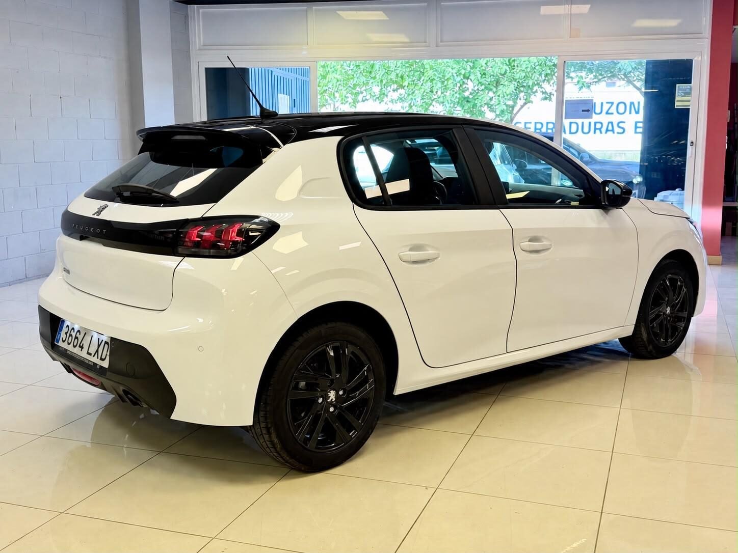 PEUGEOT 208 BlueHDi Active Pack